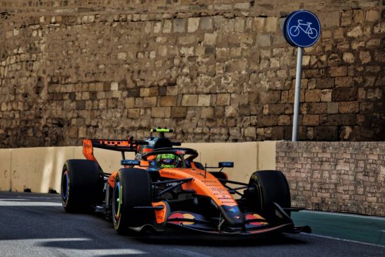Lando Norris (GBR) McLaren F1 Team MCL40.
24.09.2026. Formula One World Championship, Rd 15, Azerbaijan Grand Prix, Baku, Azerbaijan, Practice Day.
- www.xpbimages.com, EMail: requests@xpbimages.com © Copyright: Rew / XPB Images