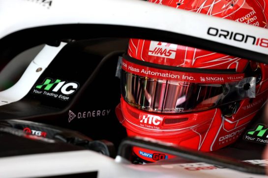 Esteban Ocon (FRA) Haas F1 Team VF-26.
24.09.2026. Formula One World Championship, Rd 15, Azerbaijan Grand Prix, Baku, Azerbaijan, Practice Day.
- www.xpbimages.com, EMail: requests@xpbimages.com © Copyright: Batchelor / XPB Images