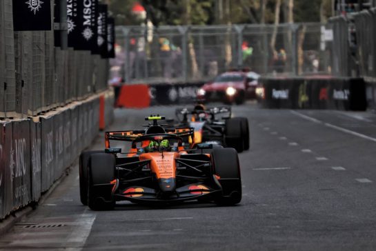 Lando Norris (GBR) McLaren F1 Team MCL40.
24.09.2026. Formula One World Championship, Rd 15, Azerbaijan Grand Prix, Baku, Azerbaijan, Practice Day.
- www.xpbimages.com, EMail: requests@xpbimages.com © Copyright: Rew / XPB Images