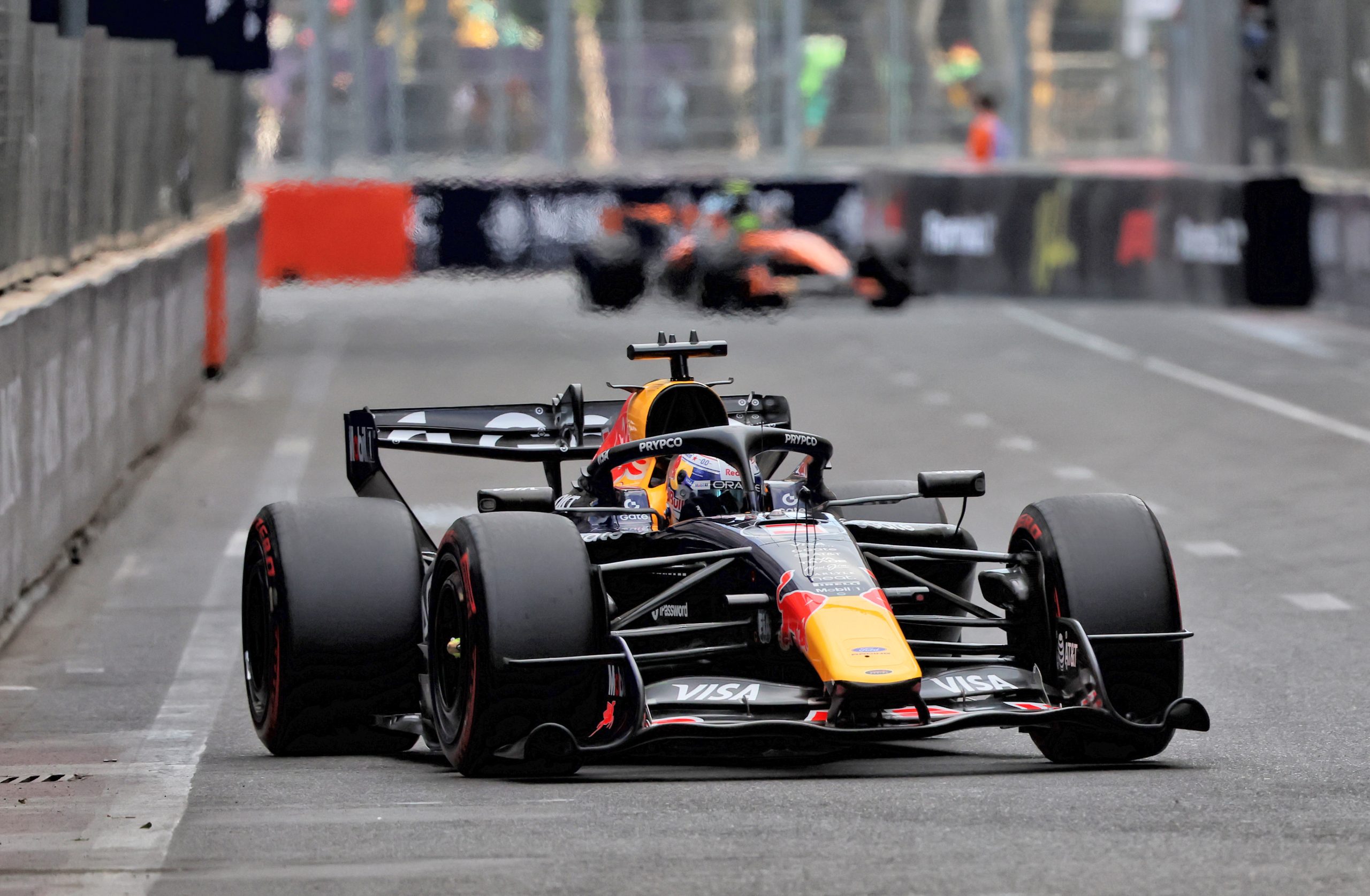 Verstappen brands Baku qualifying &lsquo;a disaster&rsquo; after late drama