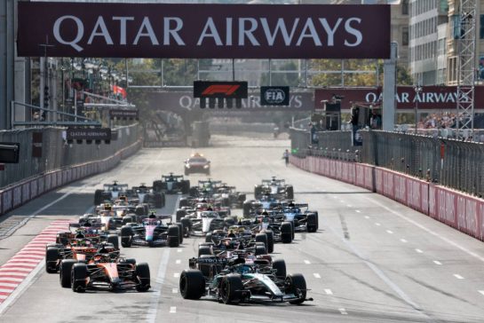 George Russell (GBR) Mercedes AMG Formula One Team W17 leads at the start of the race.
26.09.2026. Formula One World Championship, Rd 15, Azerbaijan Grand Prix, Baku, Azerbaijan, Race Day.
- www.xpbimages.com, EMail: requests@xpbimages.com © Copyright: Charniaux / XPB Images