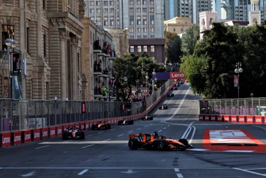 Oscar Piastri (AUS) McLaren F1 Team MCL40.
26.09.2026. Formula One World Championship, Rd 15, Azerbaijan Grand Prix, Baku, Azerbaijan, Race Day.
- www.xpbimages.com, EMail: requests@xpbimages.com © Copyright: Rew / XPB Images