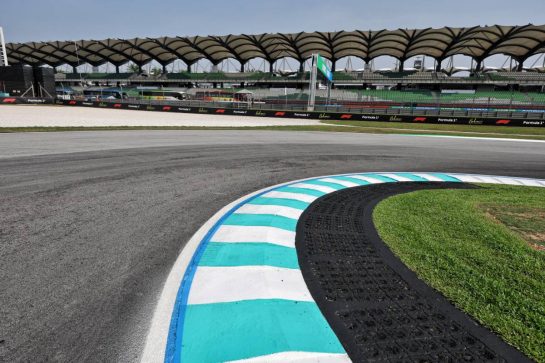 Circuit atmosphere -kerb detail.
01.10.2026. Formula 1 World Championship, Rd 16, Bahrain Grand Prix, Sepang, Malaysia, Preparations Day.
- www.xpbimages.com, EMail: requests@xpbimages.com © Copyright: Moy / XPB Images