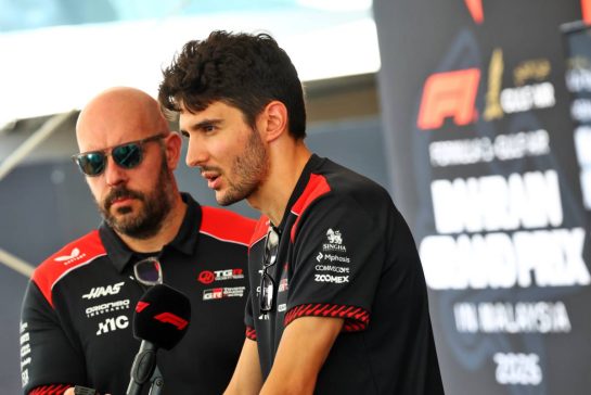Esteban Ocon (FRA) Haas F1 Team with the media.
01.10.2026. Formula 1 World Championship, Rd 16, Bahrain Grand Prix, Sepang, Malaysia, Preparations Day.
- www.xpbimages.com, EMail: requests@xpbimages.com © Copyright: Bearne / XPB Images