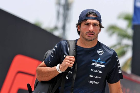Carlos Sainz (ESP) Williams F1 Team.
01.10.2026. Formula 1 World Championship, Rd 16, Bahrain Grand Prix, Sepang, Malaysia, Preparations Day.
- www.xpbimages.com, EMail: requests@xpbimages.com © Copyright: Moy / XPB Images