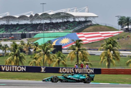 Lance Stroll (CDN) Aston Martin F1 Team AMR26.
02.10.2026. Formula 1 World Championship, Rd 16, Bahrain Grand Prix, Sepang, Malaysia, Practice Day.
- www.xpbimages.com, EMail: requests@xpbimages.com © Copyright: Moy / XPB Images