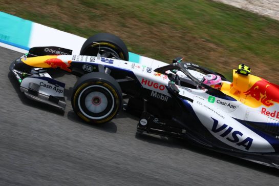 Liam Lawson (NZL) Racing Bulls Formula One Team VCARB 03.
02.10.2026. Formula 1 World Championship, Rd 16, Bahrain Grand Prix, Sepang, Malaysia, Practice Day.
- www.xpbimages.com, EMail: requests@xpbimages.com © Copyright: Bearne / XPB Images