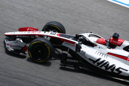 Esteban Ocon (FRA) Haas F1 Team VF-26.
02.10.2026. Formula 1 World Championship, Rd 16, Bahrain Grand Prix, Sepang, Malaysia, Practice Day.
- www.xpbimages.com, EMail: requests@xpbimages.com © Copyright: Bearne / XPB Images