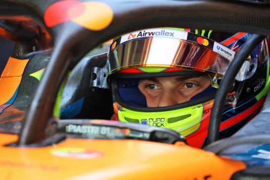 Oscar Piastri (AUS) McLaren F1 Team MCL40.
03.10.2026. Formula 1 World Championship, Rd 16, Bahrain Grand Prix, Sepang, Malaysia, Qualifying Day.
- www.xpbimages.com, EMail: requests@xpbimages.com © Copyright: Batchelor / XPB Images