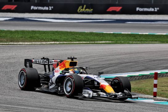 Arvid Lindblad (GBR) Racing Bulls Formula One Team VCARB 03.
03.10.2026. Formula 1 World Championship, Rd 16, Bahrain Grand Prix, Sepang, Malaysia, Qualifying Day.
- www.xpbimages.com, EMail: requests@xpbimages.com © Copyright: Moy / XPB Images