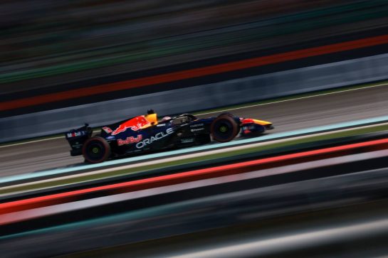 Max Verstappen (NLD) Red Bull Racing RB22.
03.10.2026. Formula 1 World Championship, Rd 16, Bahrain Grand Prix, Sepang, Malaysia, Qualifying Day.
- www.xpbimages.com, EMail: requests@xpbimages.com © Copyright: Charniaux / XPB Images