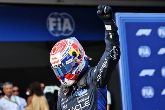 Max Verstappen (NLD) Red Bull Racing celebrates his pole position in qualifying parc ferme.
03.10.2026. Formula 1 World Championship, Rd 16, Bahrain Grand Prix, Sepang, Malaysia, Qualifying Day.
- www.xpbimages.com, EMail: requests@xpbimages.com © Copyright: Batchelor / XPB Images