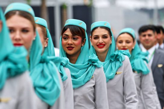 Circuit atmosphere - Gulf Air cabin crew,
04.10.2026. Formula 1 World Championship, Rd 16, Bahrain Grand Prix, Sepang, Malaysia, Race Day.
- www.xpbimages.com, EMail: requests@xpbimages.com © Copyright: Moy / XPB Images