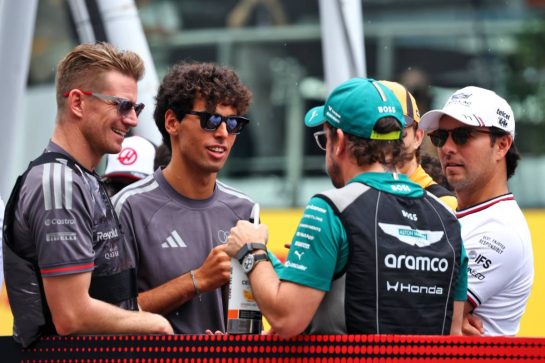 (L to R): Nico Hulkenberg (GER) Audi F1 Team; Gabriel Bortoleto (BRA) Audi F1 Team; Fernando Alonso (ESP) Aston Martin F1 Team; and Sergio Perez (MEX) Cadillac Formula 1 Team, on the drivers' parade.
04.10.2026. Formula 1 World Championship, Rd 16, Bahrain Grand Prix, Sepang, Malaysia, Race Day.
- www.xpbimages.com, EMail: requests@xpbimages.com © Copyright: Bearne / XPB Images