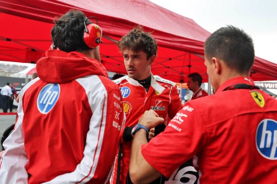 Charles Leclerc (MON) Scuderia Ferrari on the grid.
04.10.2026. Formula 1 World Championship, Rd 16, Bahrain Grand Prix, Sepang, Malaysia, Race Day.
- www.xpbimages.com, EMail: requests@xpbimages.com © Copyright: Moy / XPB Images