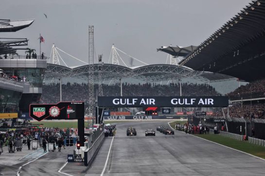 The grid before the start of the race.
04.10.2026. Formula 1 World Championship, Rd 16, Bahrain Grand Prix, Sepang, Malaysia, Race Day.
- www.xpbimages.com, EMail: requests@xpbimages.com © Copyright: Moy / XPB Images