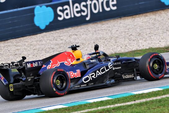 Race winner Max Verstappen (NLD) Red Bull Racing RB22 celebrates at the end of the race.
04.10.2026. Formula 1 World Championship, Rd 16, Bahrain Grand Prix, Sepang, Malaysia, Race Day.
- www.xpbimages.com, EMail: requests@xpbimages.com © Copyright: Batchelor / XPB Images