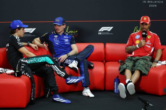 (L to R): Andrea Kimi Antonelli (ITA) Mercedes AMG Formula One Team; Max Verstappen (NLD) Red Bull Racing; and Lewis Hamilton (GBR) Scuderia Ferrari, in the post race FIA Press Conference.
04.10.2026. Formula 1 World Championship, Rd 16, Bahrain Grand Prix, Sepang, Malaysia, Race Day.
- www.xpbimages.com, EMail: requests@xpbimages.com © Copyright: Moy / XPB Images