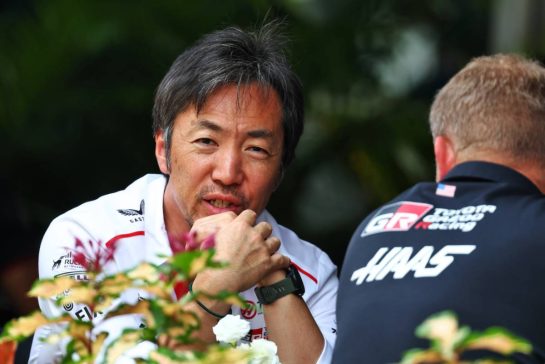 Ayao Komatsu (JPN) Haas F1 Team Principal.
08.10.2026. Formula 1 World Championship, Rd 17, Singapore Grand Prix, Marina Bay Street Circuit, Singapore, Preparations Day.
- www.xpbimages.com, EMail: requests@xpbimages.com © Copyright: Bearne / XPB Images
