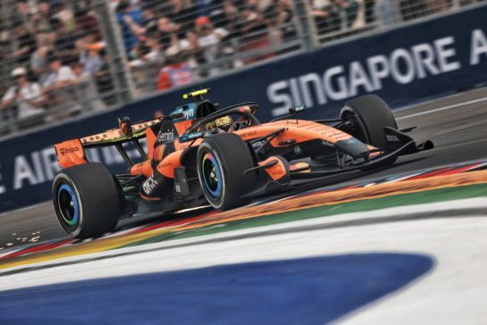 Lando Norris (GBR) McLaren F1 Team MCL40.
09.10.2026. Formula 1 World Championship, Rd 17, Singapore Grand Prix, Marina Bay Street Circuit, Singapore, Practice and Sprint Qualifying.
- www.xpbimages.com, EMail: requests@xpbimages.com © Copyright: Charniaux / XPB Images