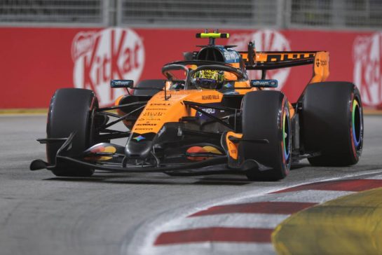 Lando Norris (GBR) McLaren F1 Team MCL40.
09.10.2026. Formula 1 World Championship, Rd 17, Singapore Grand Prix, Marina Bay Street Circuit, Singapore, Practice and Sprint Qualifying.
- www.xpbimages.com, EMail: requests@xpbimages.com © Copyright: Coates / XPB Images