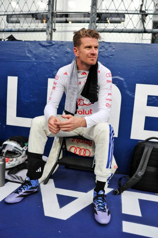 Nico Hulkenberg (GER) Audi F1 Team on the grid.
10.10.2026. Formula 1 World Championship, Rd 17, Singapore Grand Prix, Marina Bay Street Circuit, Singapore, Sprint and Qualifying.
- www.xpbimages.com, EMail: requests@xpbimages.com © Copyright: Moy / XPB Images
