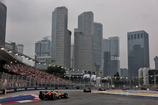 Lando Norris (GBR) McLaren F1 Team MCL40.
10.10.2026. Formula 1 World Championship, Rd 17, Singapore Grand Prix, Marina Bay Street Circuit, Singapore, Sprint and Qualifying.
- www.xpbimages.com, EMail: requests@xpbimages.com © Copyright: Moy / XPB Images