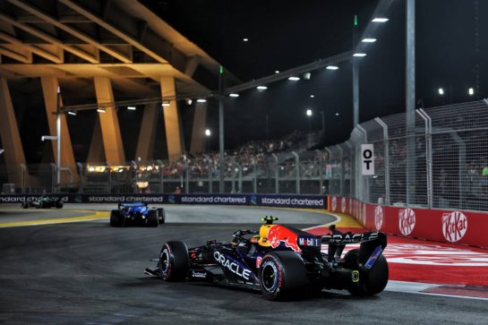 Isack Hadjar (FRA) Red Bull Racing RB22.
11.10.2026. Formula 1 World Championship, Rd 17, Singapore Grand Prix, Marina Bay Street Circuit, Singapore, Race.
- www.xpbimages.com, EMail: requests@xpbimages.com © Copyright: Bearne / XPB Images