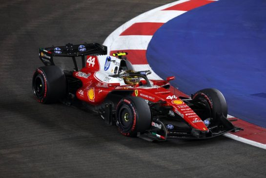 Lewis Hamilton (GBR) Scuderia Ferrari SF-26.
11.10.2026. Formula 1 World Championship, Rd 17, Singapore Grand Prix, Marina Bay Street Circuit, Singapore, Race.
- www.xpbimages.com, EMail: requests@xpbimages.com © Copyright: Moy / XPB Images