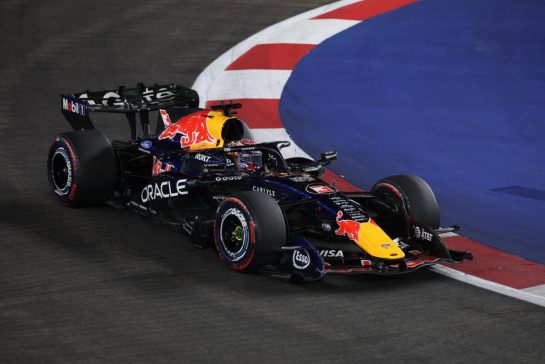 Max Verstappen (NLD) Red Bull Racing RB22.
11.10.2026. Formula 1 World Championship, Rd 17, Singapore Grand Prix, Marina Bay Street Circuit, Singapore, Race.
- www.xpbimages.com, EMail: requests@xpbimages.com © Copyright: Moy / XPB Images