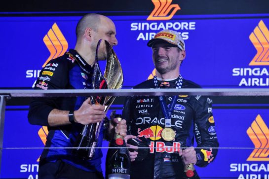 (L to R): Gianpiero Lambiase (ITA) Red Bull Racing Head of Race Engineering on the podium with race winner Max Verstappen (NLD) Red Bull Racing.
11.10.2026. Formula 1 World Championship, Rd 17, Singapore Grand Prix, Marina Bay Street Circuit, Singapore, Race.
- www.xpbimages.com, EMail: requests@xpbimages.com © Copyright: Moy / XPB Images
