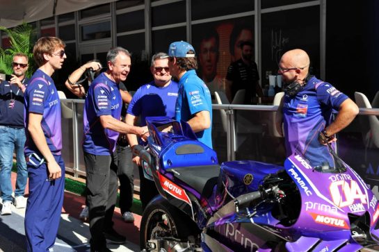 Franco Colapinto (ARG) Alpine F1 Team arrives in the paddock on a Prima Pramac Yamaha MotoGP bike.
22.10.2026. Formula 1 World Championship, Rd 18, United States Grand Prix, Austin, United States, Preparations Day.
- www.xpbimages.com, EMail: requests@xpbimages.com © Copyright: Rew / XPB Images