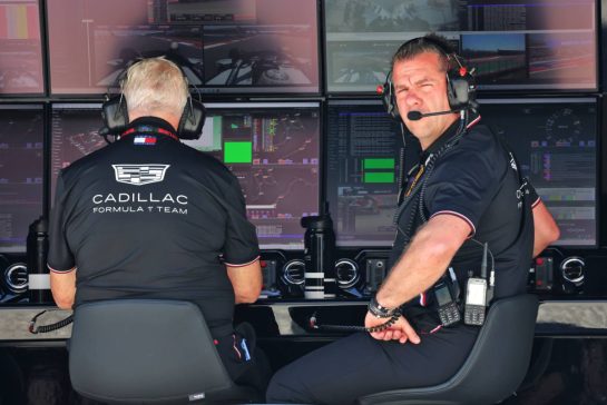 Peter Crolla (GBR) Cadillac F1 Race Team Manager on the pit gantry.
23.10.2026. Formula 1 World Championship, Rd 18, United States Grand Prix, Austin, United States, Practice Day.
- www.xpbimages.com, EMail: requests@xpbimages.com © Copyright: Batchelor / XPB Images