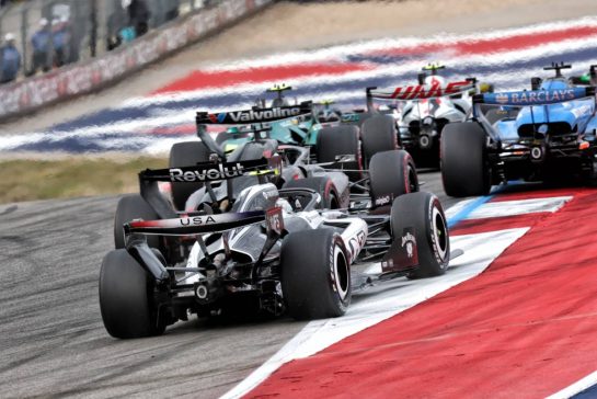 Valtteri Bottas (FIN) Cadillac Formula 1 Team MAC-26 at the start of the race.
25.10.2026. Formula 1 World Championship, Rd 18, United States Grand Prix, Austin, United States, Race.
- www.xpbimages.com, EMail: requests@xpbimages.com © Copyright: Bearne / XPB Images