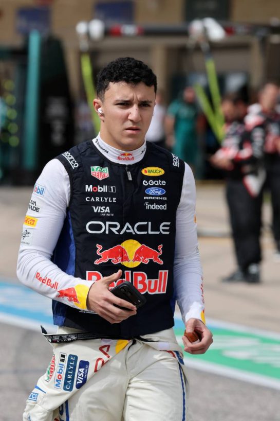 Isack Hadjar (FRA) Red Bull Racing on the grid.
25.10.2026. Formula 1 World Championship, Rd 18, United States Grand Prix, Austin, United States, Race.
- www.xpbimages.com, EMail: requests@xpbimages.com © Copyright: Moy / XPB Images