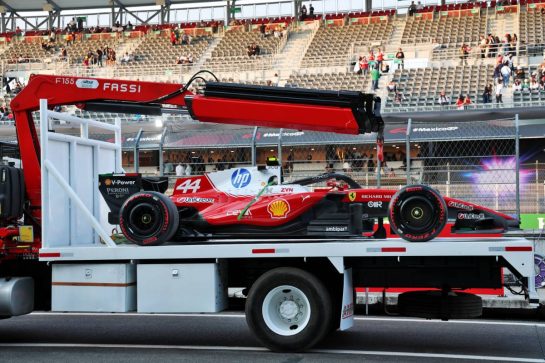 The Scuderia Ferrari SF-26 of Lewis Hamilton (GBR) is recovered back to the pits on the back of a truck after he stopped in the second practice session.
30.10.2026. Formula 1 World Championship, Rd 19, Mexico City Grand Prix, Mexico City, Mexico, Practice Day.
- www.xpbimages.com, EMail: requests@xpbimages.com © Copyright: Batchelor / XPB Images