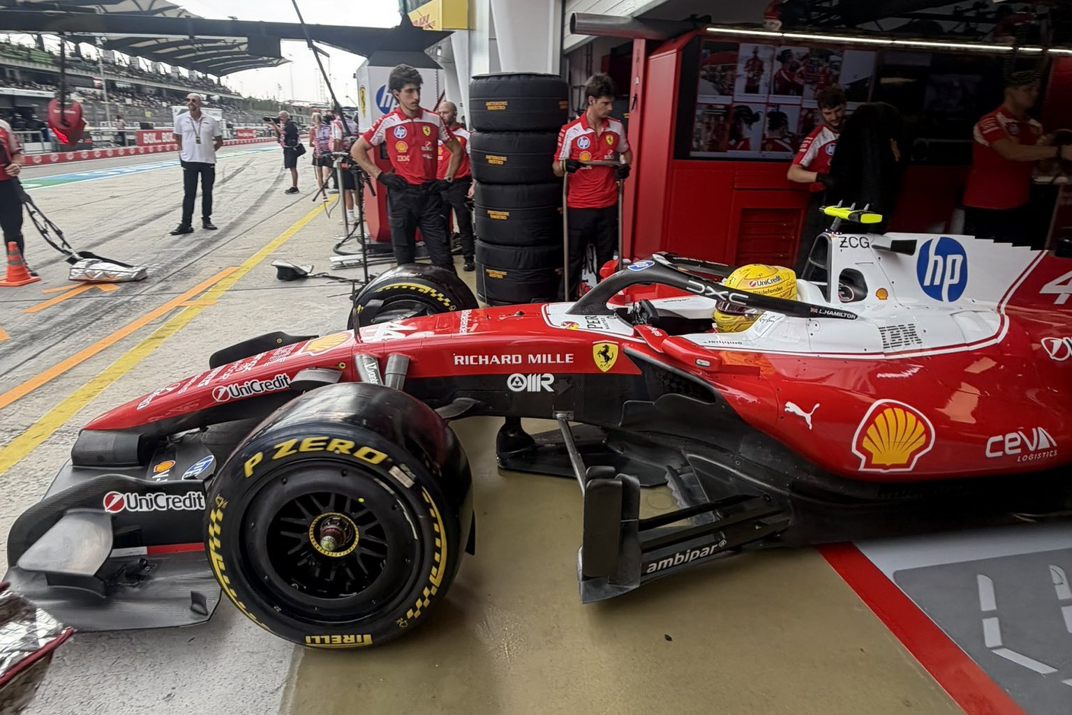Hamilton escapes penalty as Ferrari hit with &euro;10,000 impeding fine